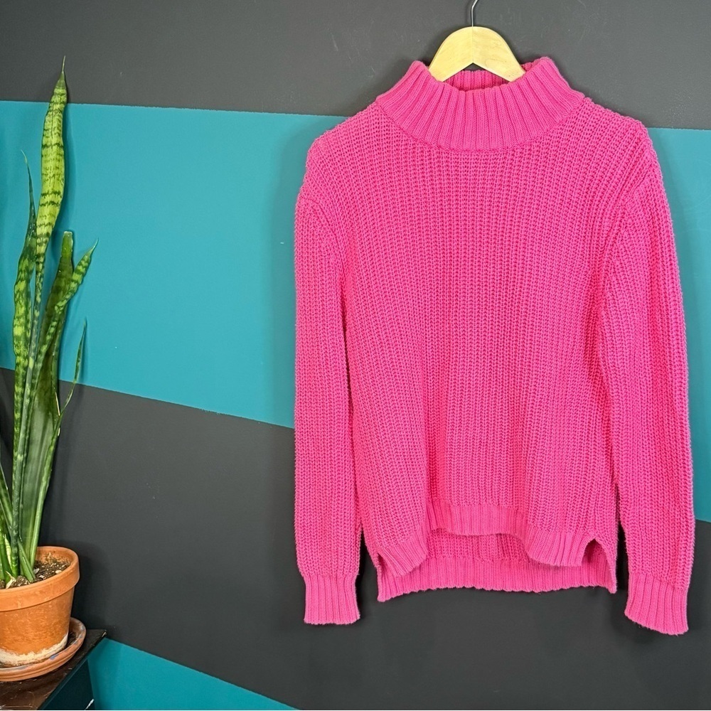 Vibrant Pink Knit Crew Neck Sweater 100% cotton